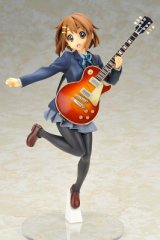 Photo: Yui Hirasawa : Alter 1:8 PVC High Quality Figure (with Guitar !)