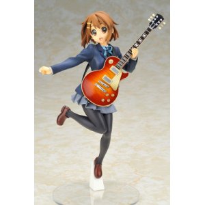 Photo: Yui Hirasawa : Alter 1:8 PVC High Quality Figure (with Guitar !)